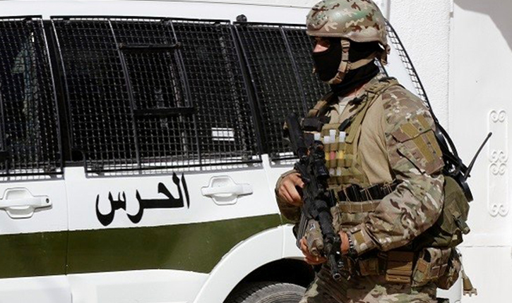 الحرس الوطني بالقصرين يتمكّن من حجز شاحنة تحمل بضائع مهرّبة قيمتها 244 ألف دينار